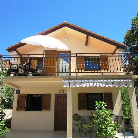 Apartmani Gracijela Karlobag Bagian luar foto
