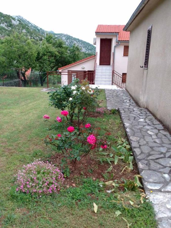 Apartmani Gracijela Karlobag Bagian luar foto