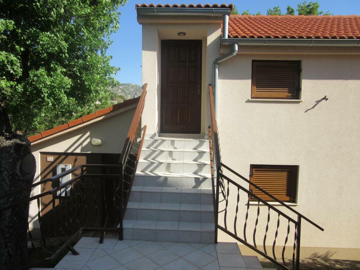 Apartmani Gracijela Karlobag Bagian luar foto
