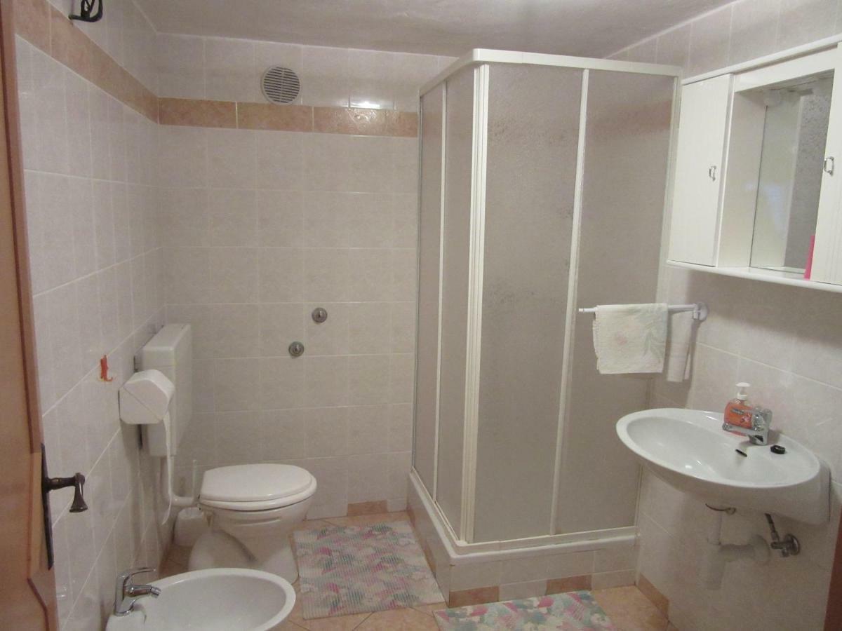 Apartmani Gracijela Karlobag Bagian luar foto
