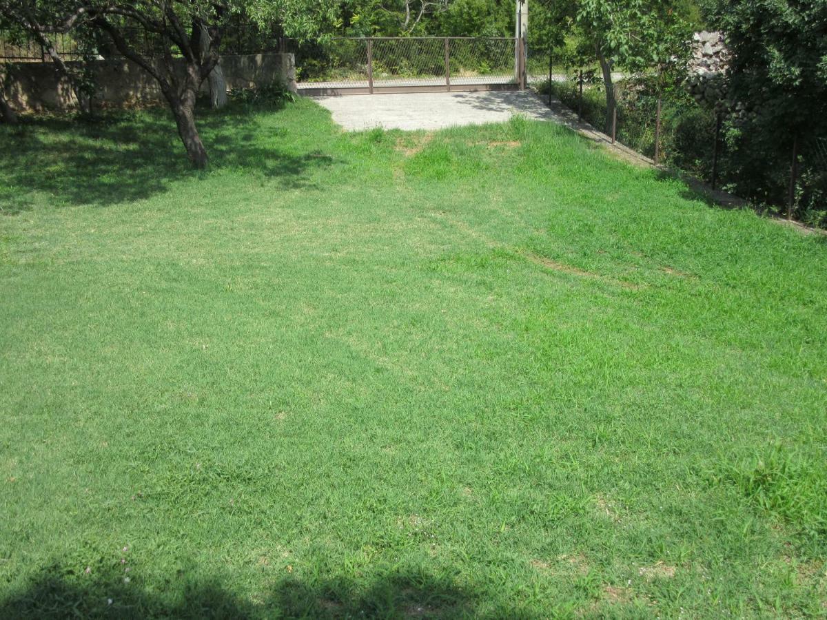 Apartmani Gracijela Karlobag Bagian luar foto